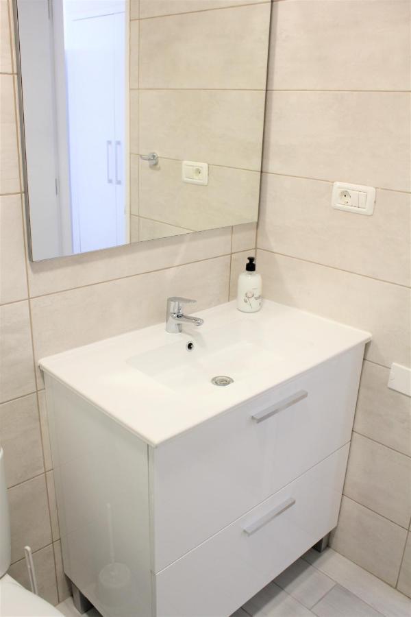 Superb Seaview Apartment In Playa De Las Americas Экстерьер фото